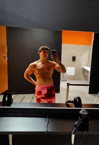 Customer photo review of Leg-Day Shorts - Sunset (2)