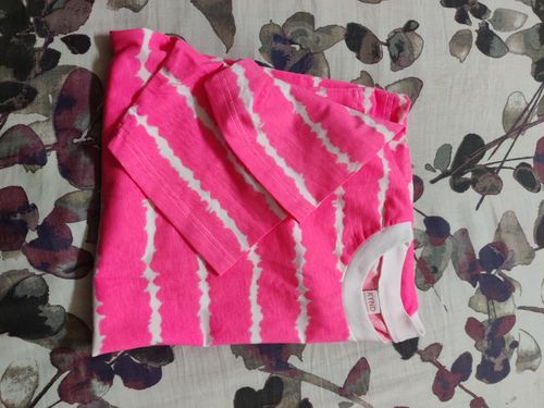 Customer photo review of Stay Chill Oversized T Shirt