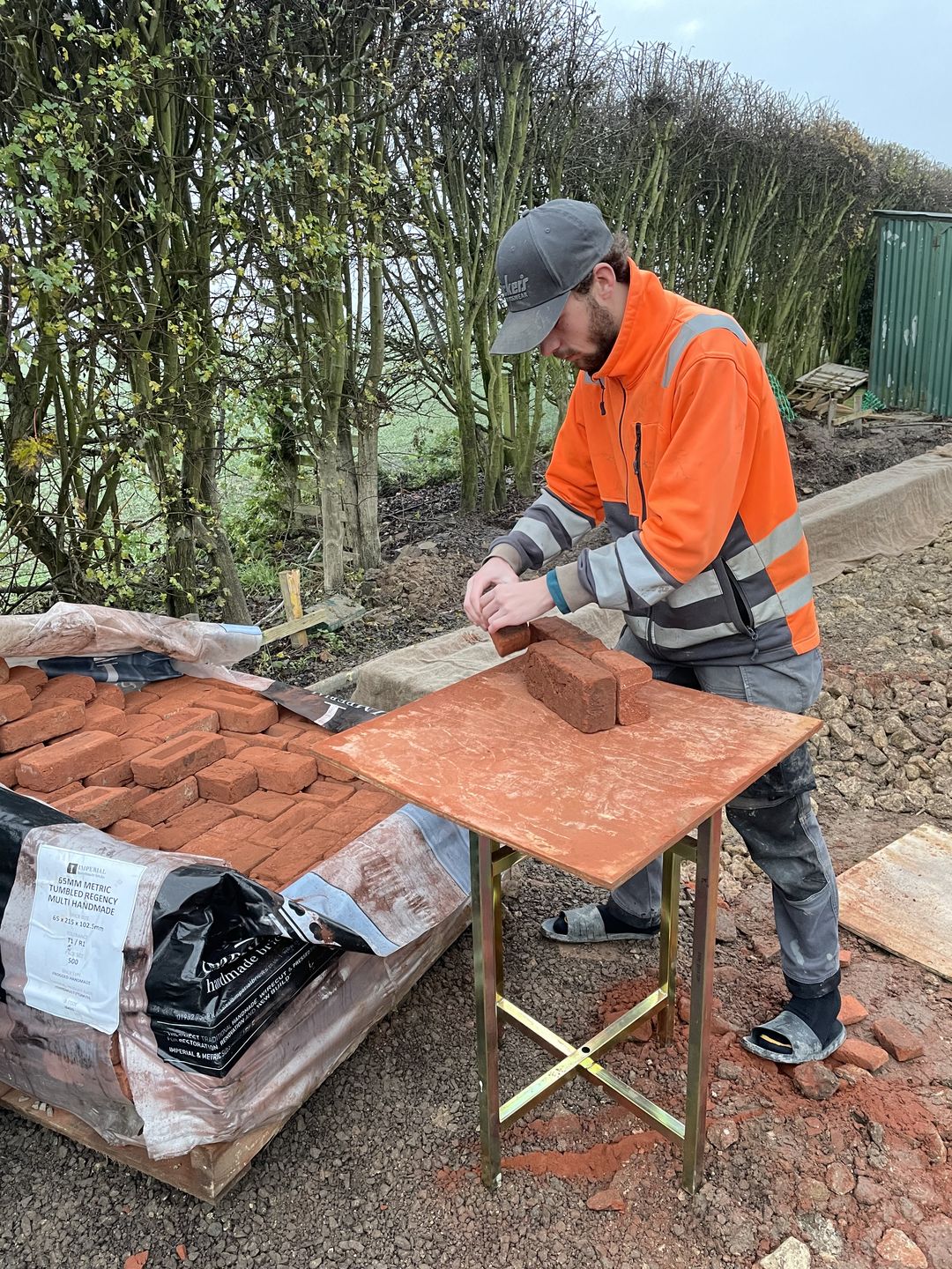Customer photo review of Zinc Plated Mortar / Spot Board Stand - without feet