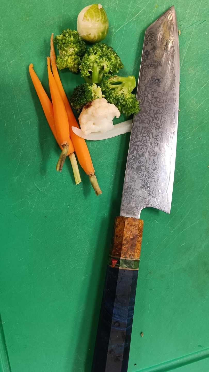 Customer photo review of Damast Gyuto