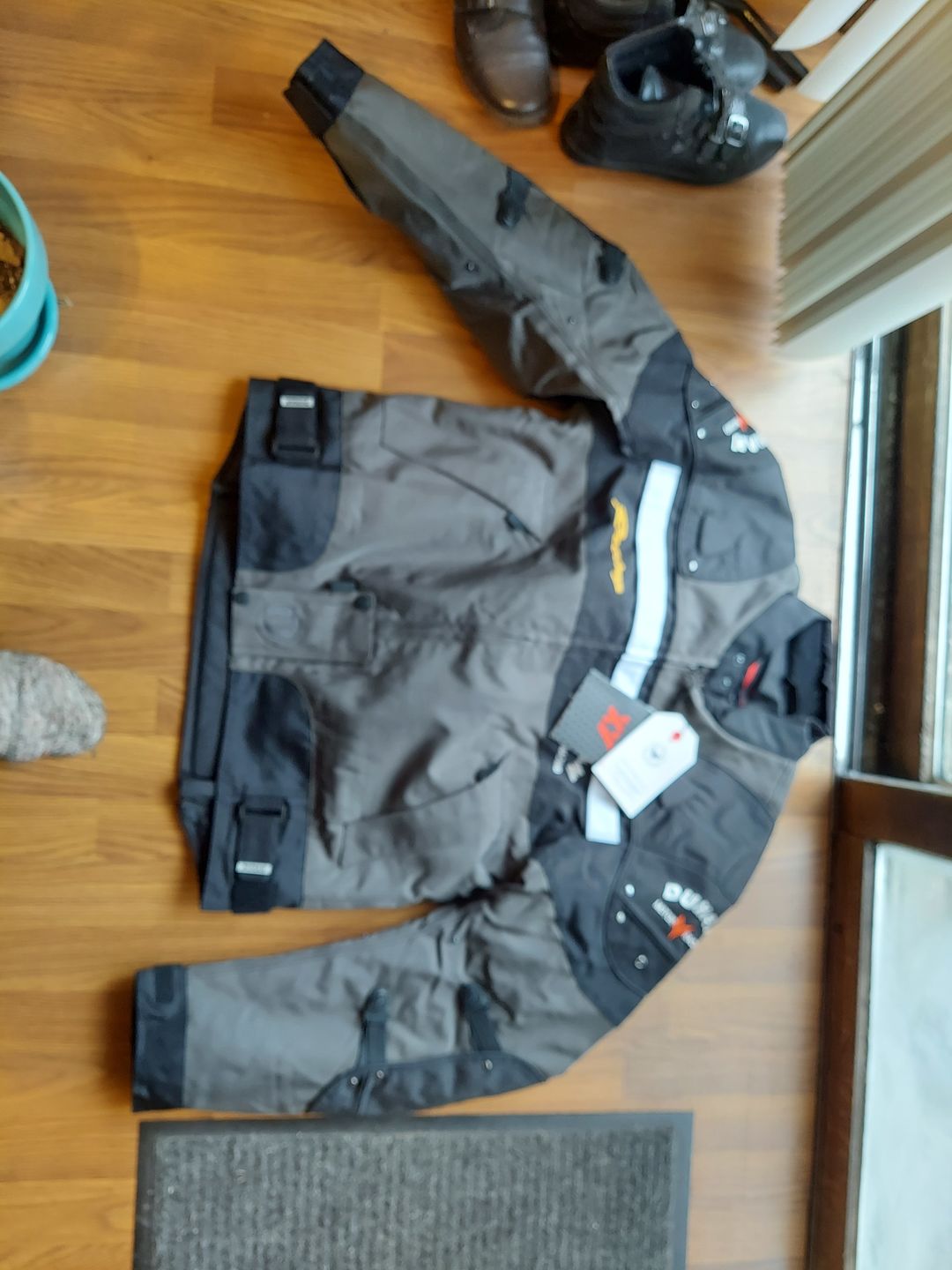 Customer photo review of Utah Windproof Jacket - Full Body Protective
