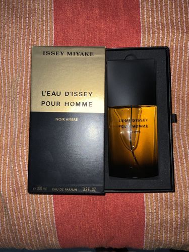 Customer photo review of Issey Miyake L'Eau d'Issey Pour Homme Noir Ambre Eau De Parfum