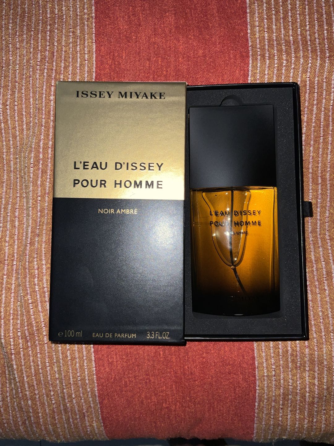 Customer photo review of Issey Miyake L'Eau d'Issey Pour Homme Noir Ambre Eau De Parfum