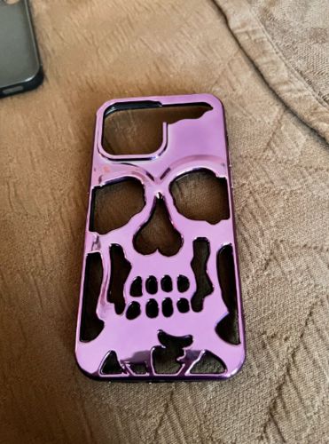 Customer photo review of Just Love Skulls Hollow Phone Case