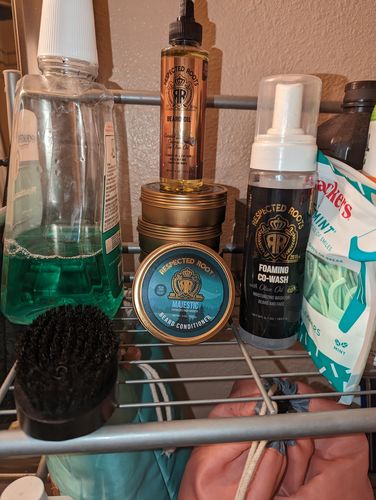 Customer photo review of Beard Oil + Flight of (5) Beard Conditioners - 20% off