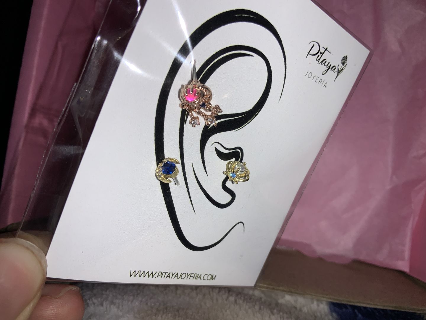 Customer photo review of Piercing de Luna Azul