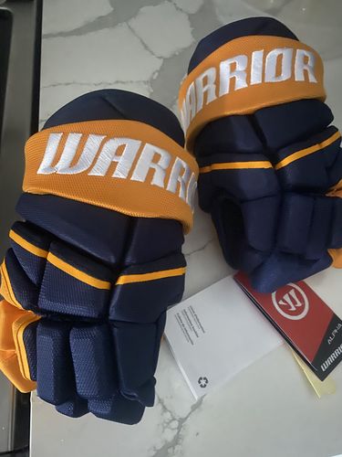 Customer photo review of Warrior Alpha LX 30 Junior Hockey Gloves