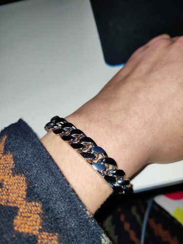 Customer photo review of TENNISBOY. - 3MM WHITE GOLD