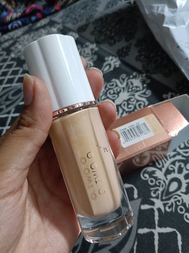 Customer photo review of O.TWO.O  INTENSIVE SKIN SERUM FOUNDATION