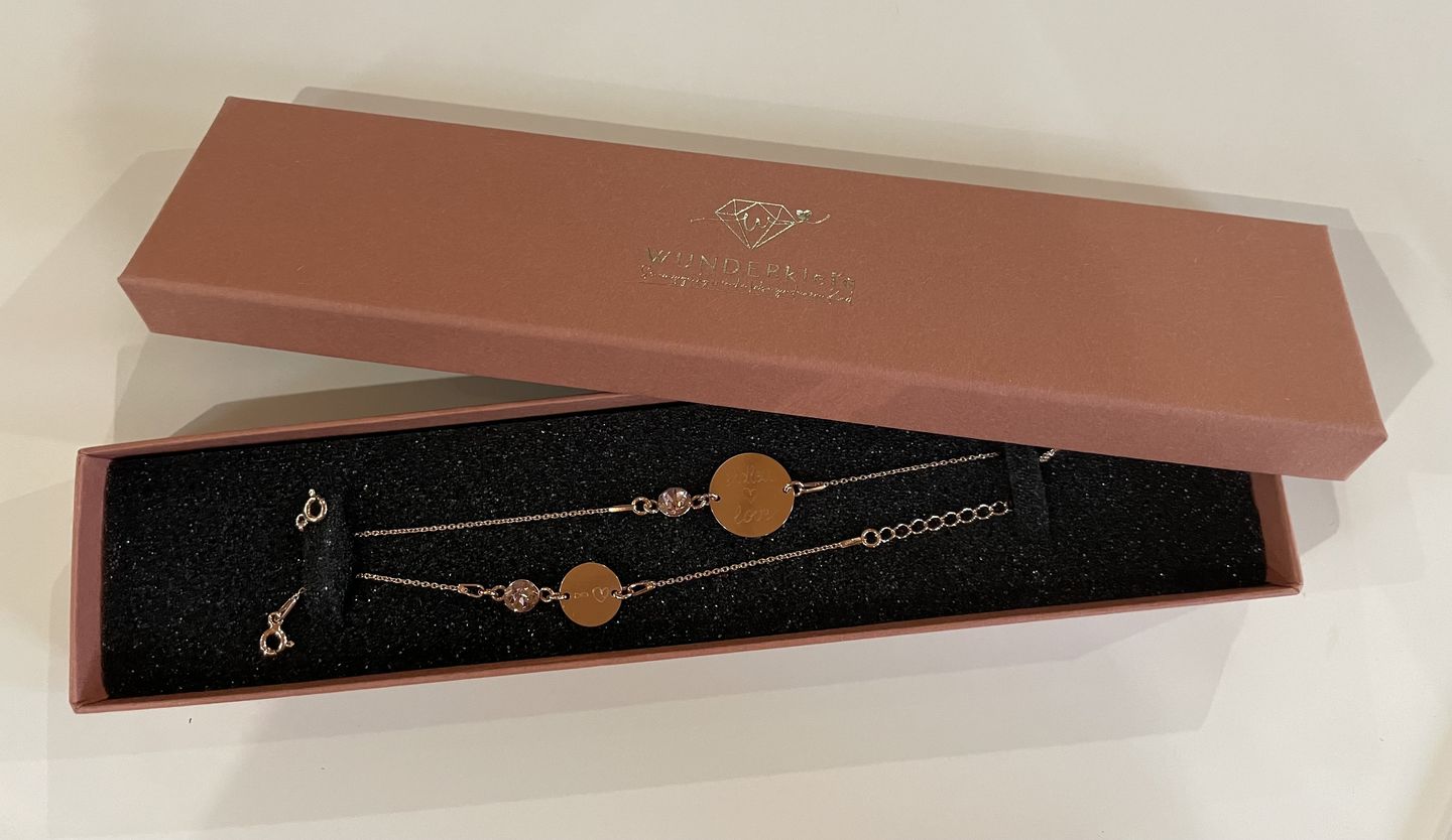 Customer photo review of Mama-Kind-Set Armband mit Geburtsstein und Gravur rund