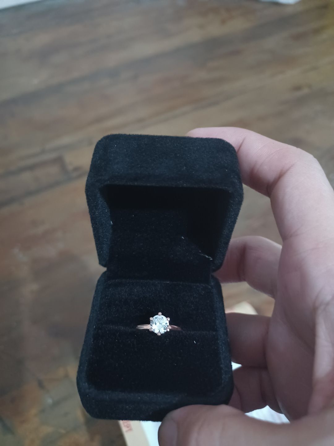 Customer photo review of 1ct Solitaire 6-prong Engagement Ring