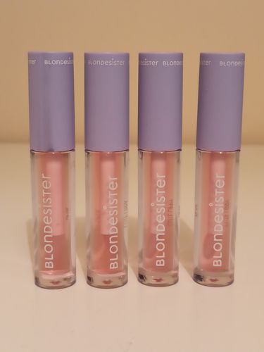 Customer photo review of Mini Box | 2 Lip Oil - Never enough