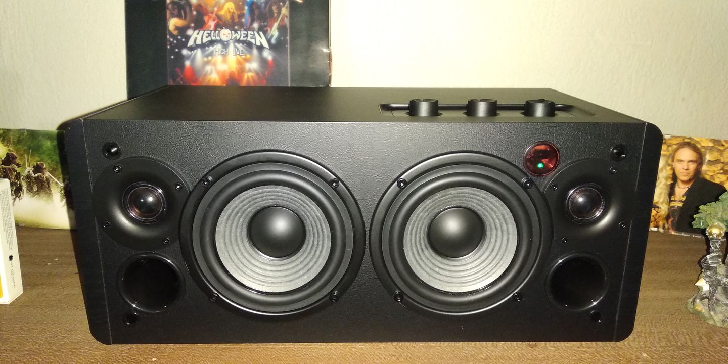 Customer photo review of Edifier D12 Bookshelf Speaker - Integrated Desktop Stereo Bluetooth Speaker- Wooden Enclosure