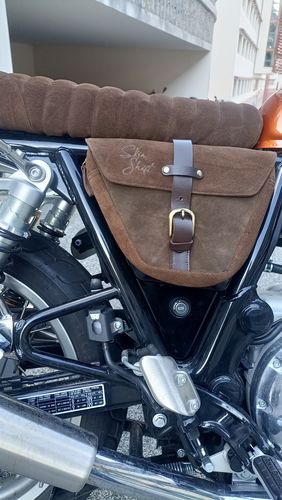 Customer photo review of Sacoche latérale cuir Brun pour Royal Enfield