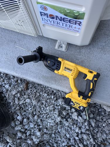 Customer photo review of DEWALT DCH133B 20V MAX* XR Rotary Hammer Drill, D-Handle, 1-Inch, Tool Only