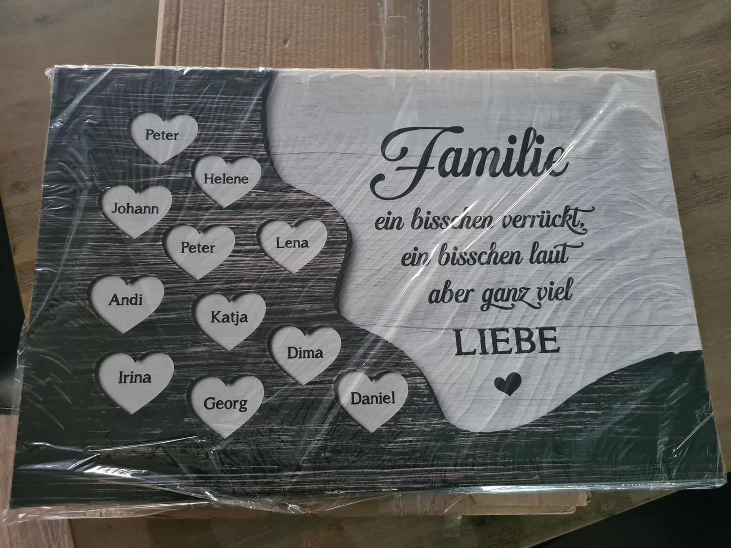 Customer photo review of Familie im Herzen - Familien-Leinwand