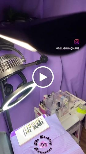 Customer video review of CosmoGlo Original Light Bundle + Phone Clip