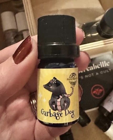 Customer photo review of Garbage Dog