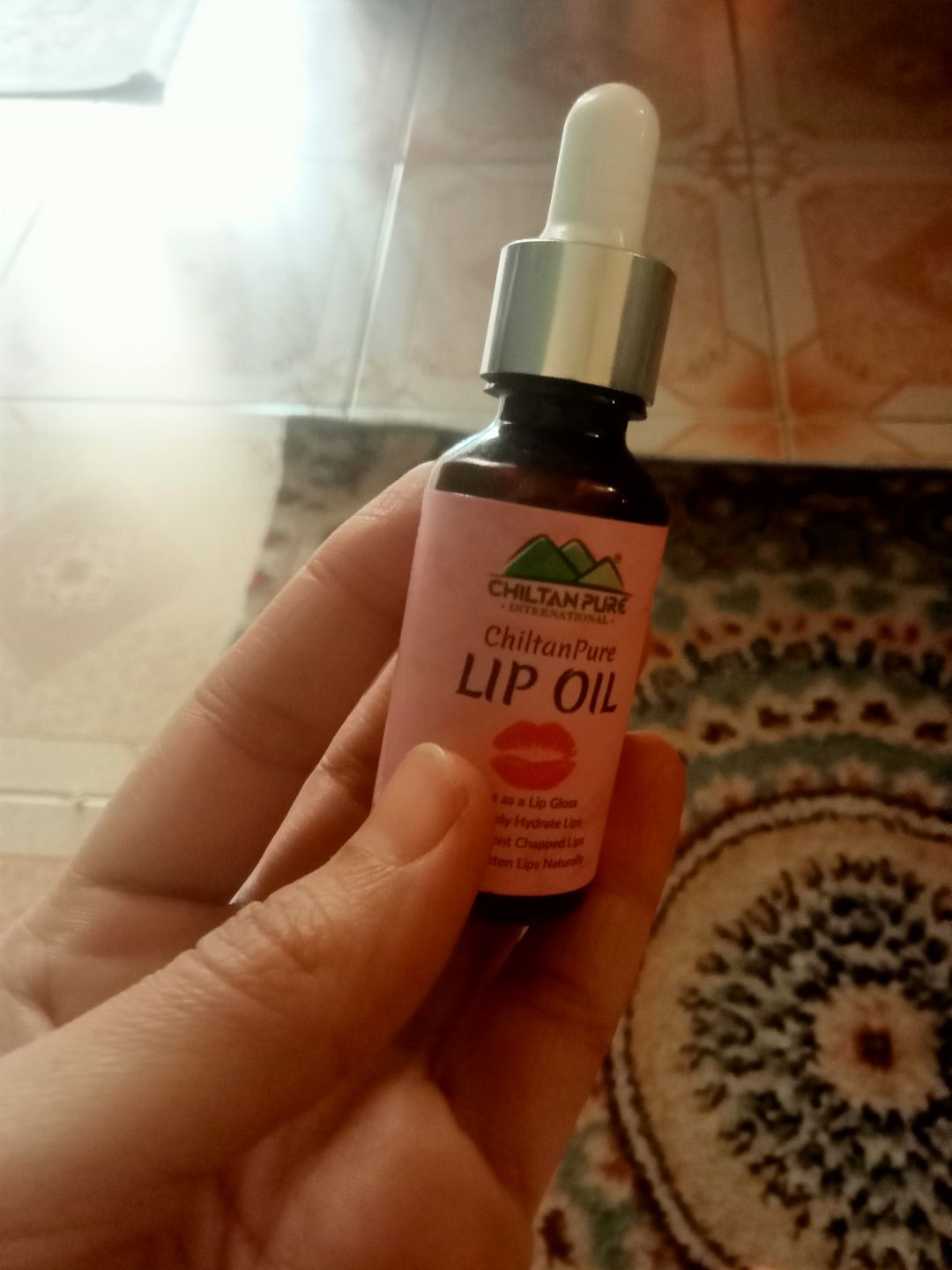 Customer photo review of Lip Oil – Best For Chronically Dry & Chapped Lips, Makes Lips Look Shiny & Lustrous, Moisturizes All Day Long, Fragrance Free