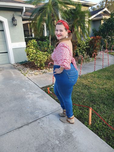 Customer photo review of Elza Butt Lift Skinny Jeans 2088