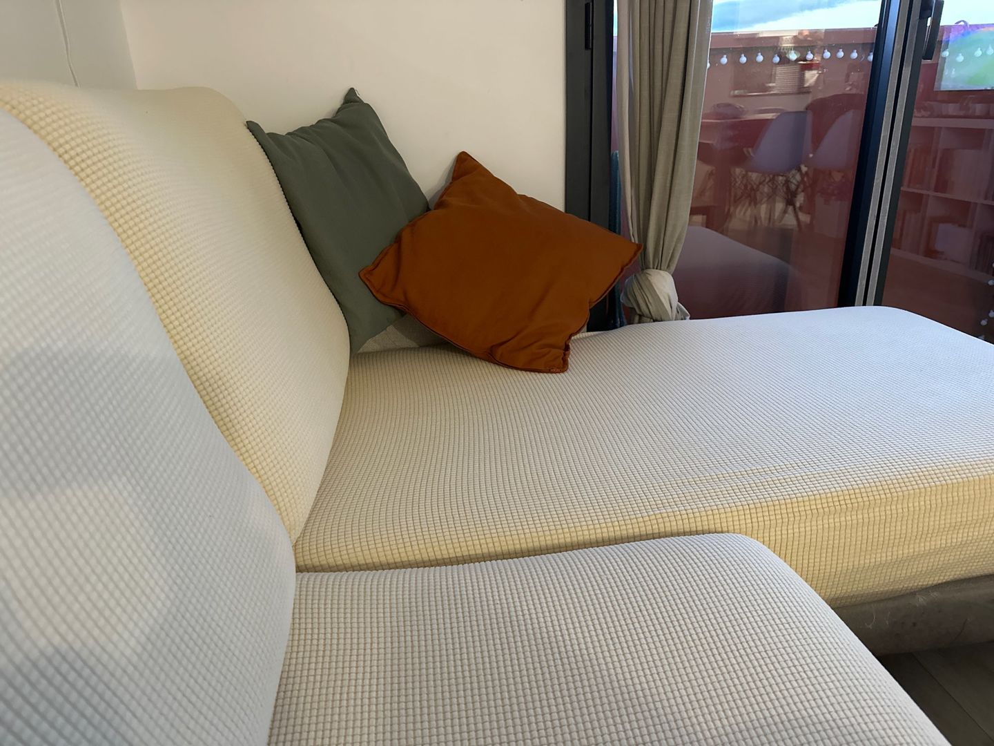 Customer photo review of 「🎉CHRISTMAS SALE 40% OFF」High Stretch Anti- Slip Spandex Universal Sofa Cover