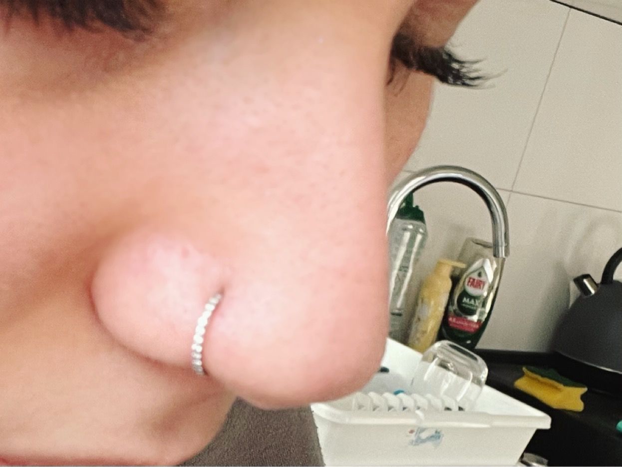 Customer photo review of Zircon Clicker | Nasen- & Ohrpiercing