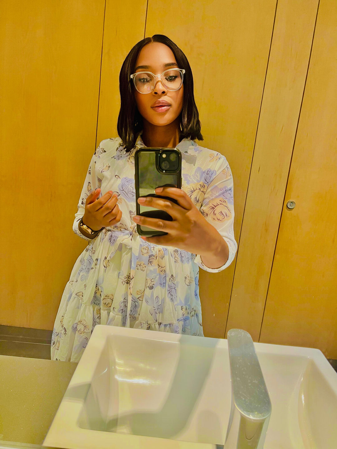 Customer photo review of Brazilian Beginner Wig Kim K
