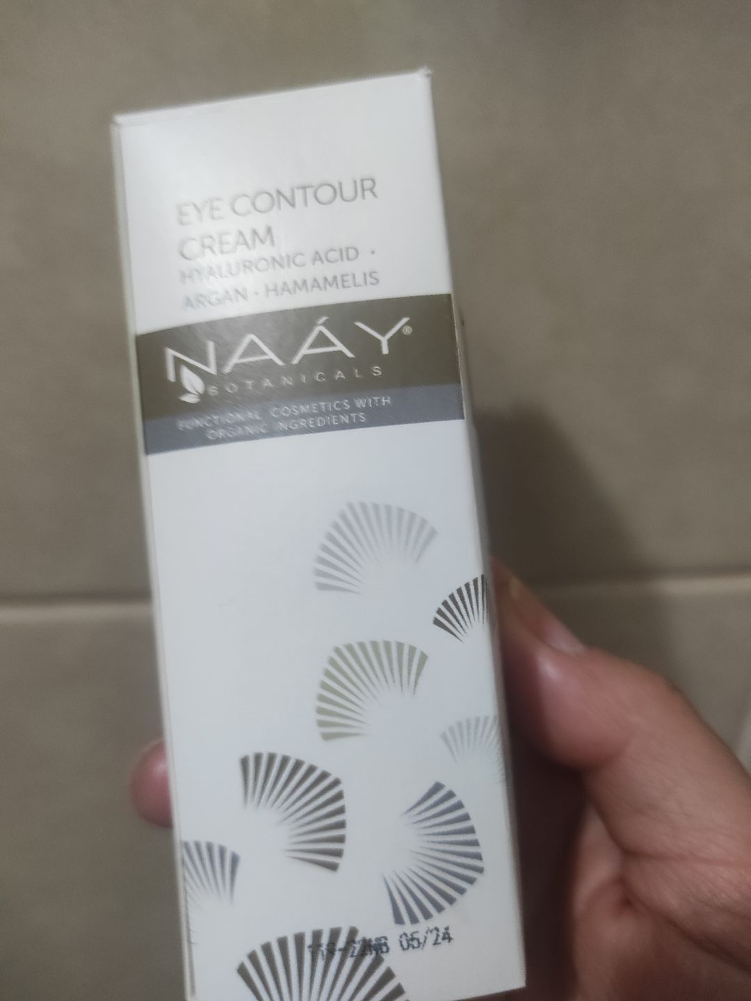 Customer photo review of Contorno de ojos de Ácido Hialurónico y Aceite de Argán