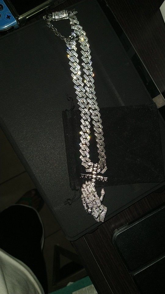 Customer photo review of 8-12mm Iced Prong Cuban Chain