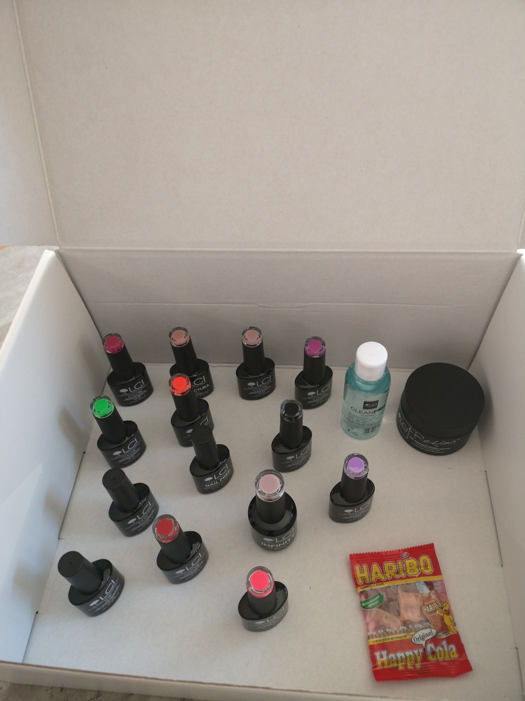 Customer photo review of LCI Combo Pack: Base Coat 10 ml + Top Coat 10 ml