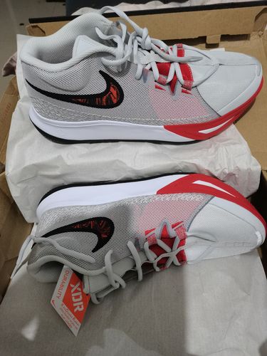 Customer photo review of Nike Kyrie Flytrap 6 EP Basketball Shoes