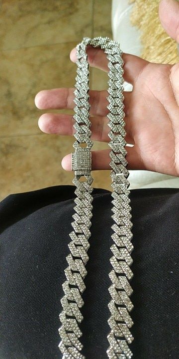 Customer photo review of 8-12mm Iced Prong Cuban Chain