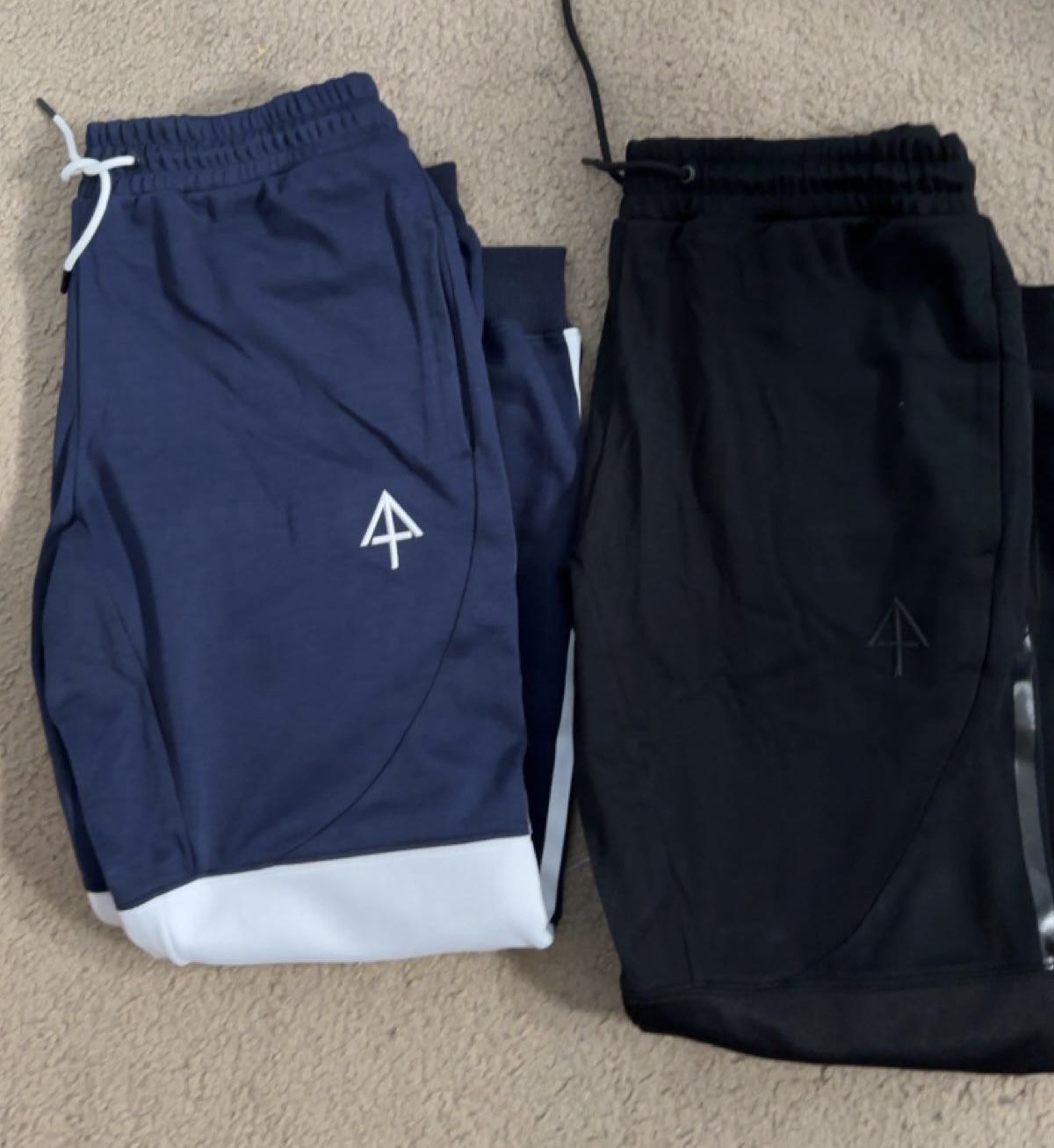 Customer photo review of Carrier Joggers Mk.II - Midnight Black