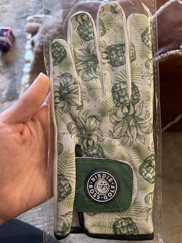 Customer photo review of PINEAPPLE GLOVE
