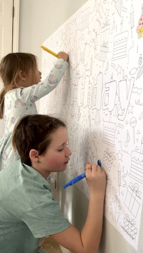 Customer photo review of Happy Birthday Table Top Coloring Banner