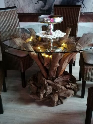 Customer photo review of TAMBORA Wurzel Esstisch Glasplatte Ø 120 cm