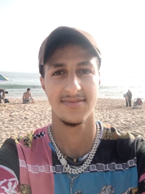 Customer photo review of 8-12mm Iced Prong Cuban Chain