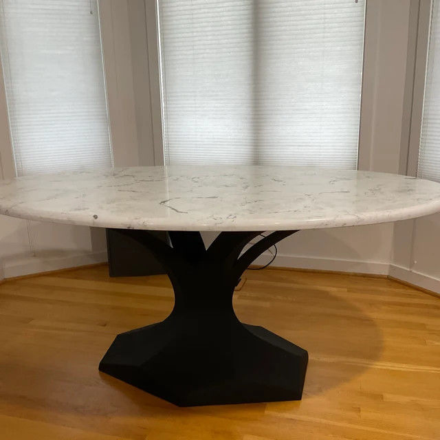 Customer photo review of Metal Table Base - 304 Dentro - 31, 22, 28H inch - Flowyline