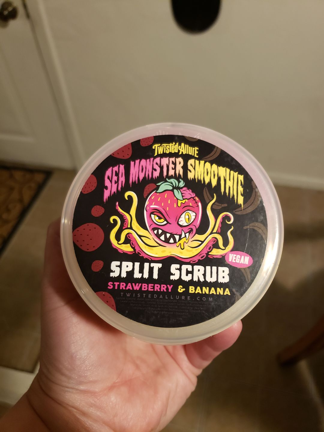 Customer photo review of Sea Monster Smoothie Split Scrub
