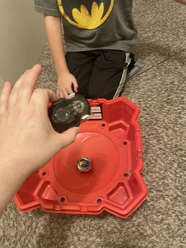 Customer photo review of TAKARA TOMY Custom BeyLauncher LR Beyblade Burst Dynamite String Launcher B-184