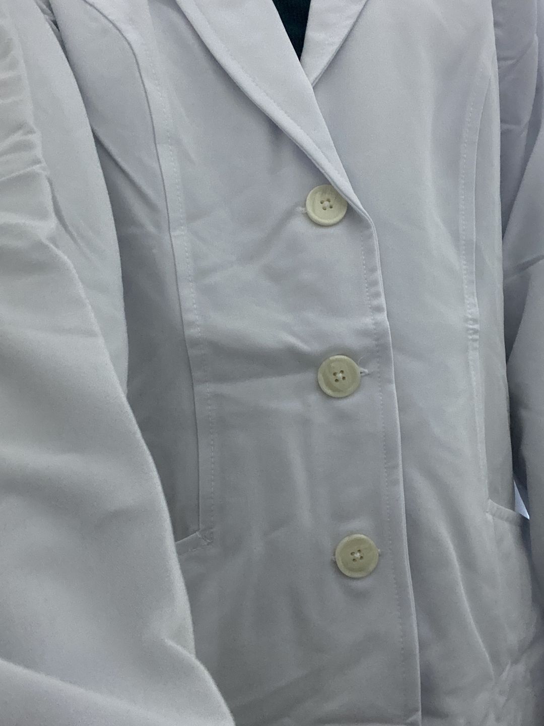 Customer photo review of لابكوت ايڤ سليك جريز اناتومي ~Labcoat Eve Sleek Grey's Anatomy
