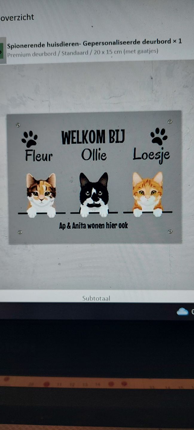 Customer photo review of Spionerende huisdieren- Gepersonaliseerde deurbord