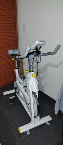 Customer photo review of Bicicleta Fija 13kg Uso Rudo Blanca