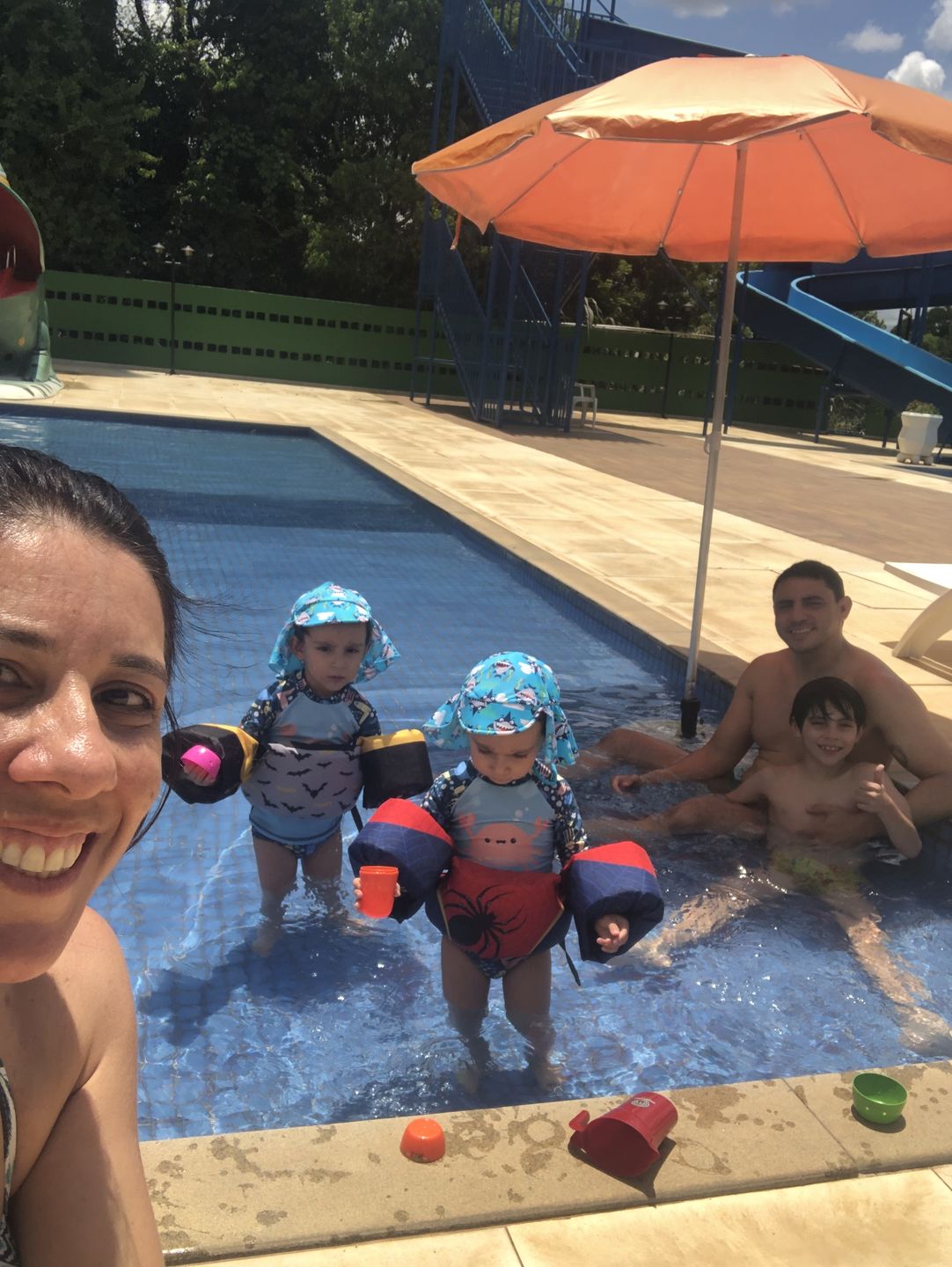 Customer photo review of Colete Flutuador Infantil
