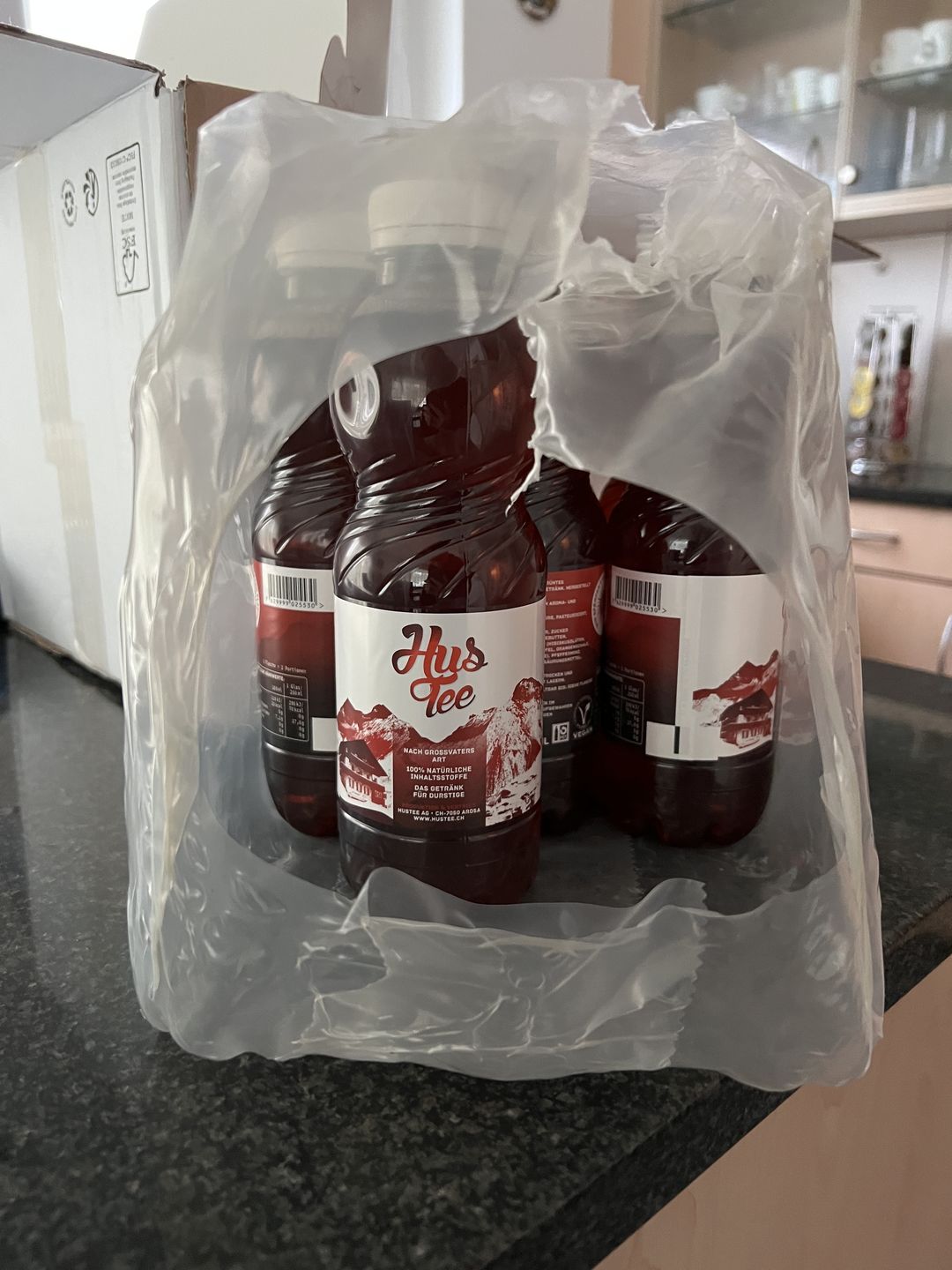 Customer photo review of Hustee 5dl Karton à 6Stk. (CHF 1.90 pro Flasche)