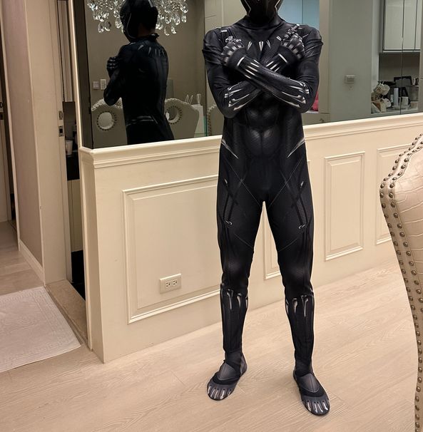 Customer photo review of Marvel Comics Vengeurs Black Panther/Panthère noire T'Challa 3D Cosplay Costume