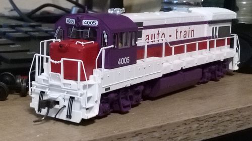 Customer photo review of ATLAS HO U36B SILVER AUTO TRAIN #4005