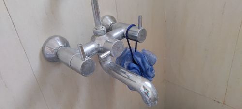 Customer photo review of Ecofriendly Limescale Remover/Descaler for taps, Hard Water Stains,  Showers ,faucets & bathroom Tiles-500ml