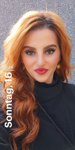 Customer photo review of Hazel