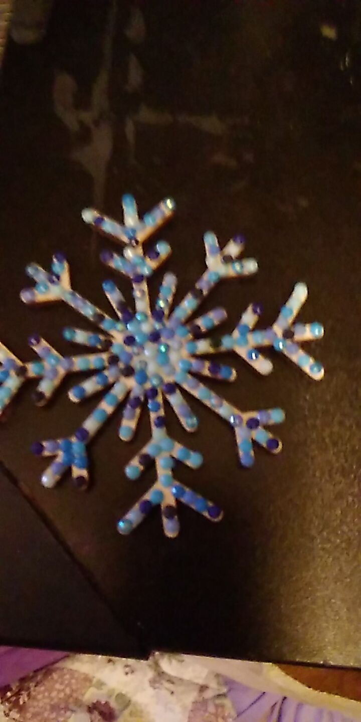 Customer photo review of Unfinished Wood Snowflake Shape - Winter Decor - Craft - up to 24" DIY